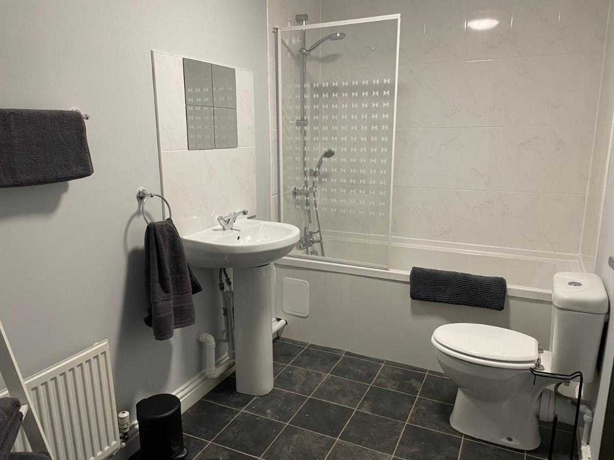 Cosy Two Bedroom Apartment Bishop Auckland Dış mekan fotoğraf